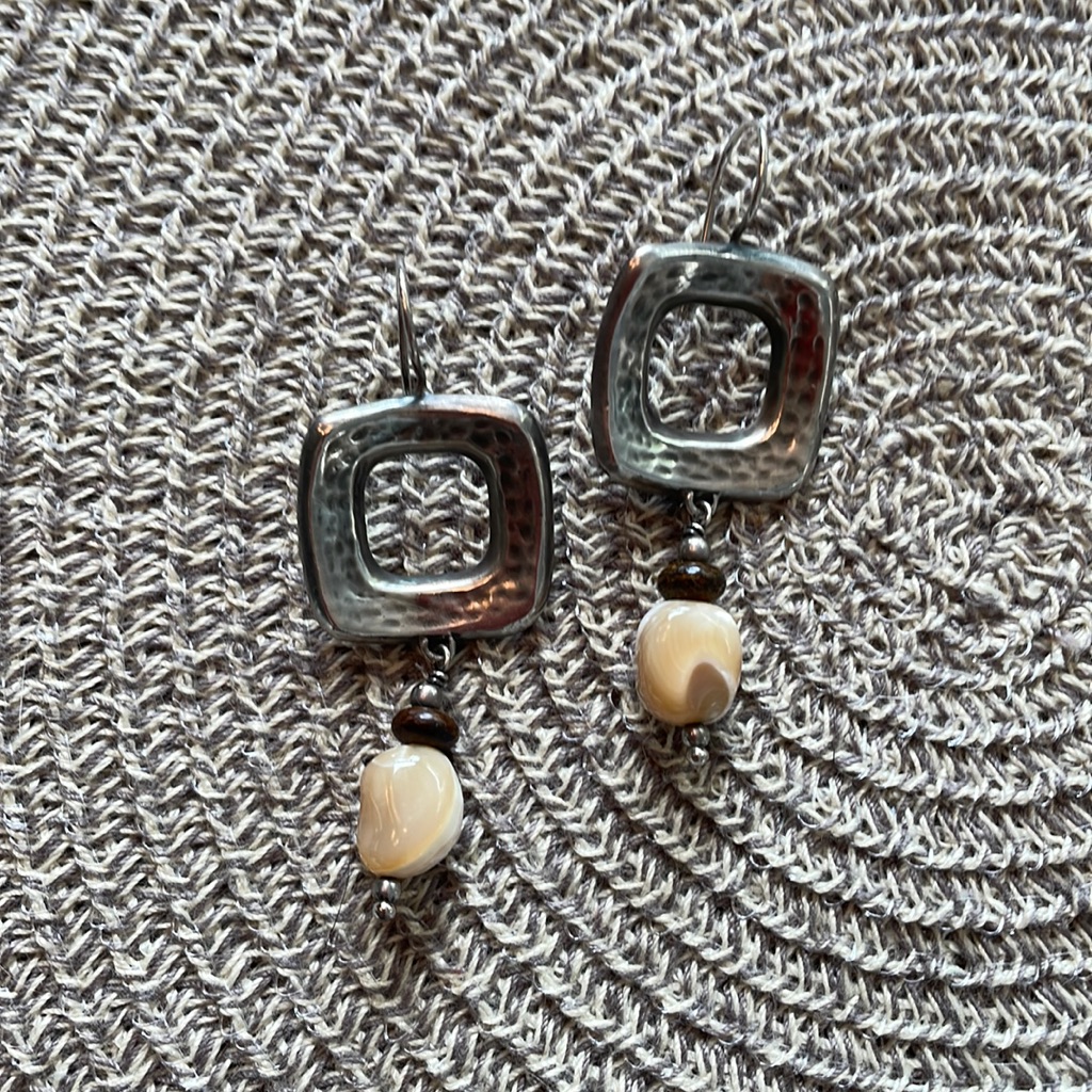 Silpada Earrings 32$
